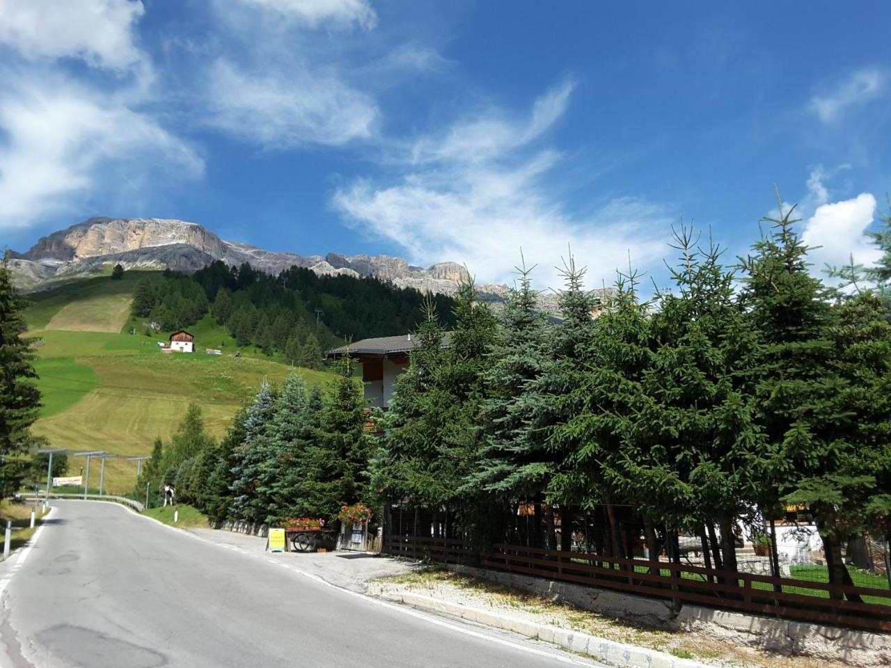 Chalet Brigitte B&B Arabba Exterior foto